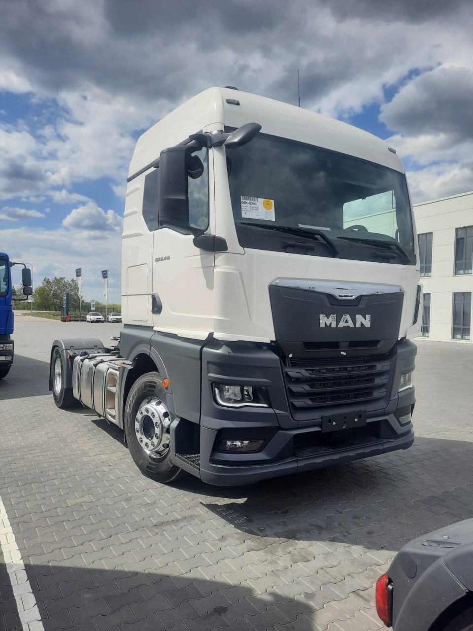 Сідловий тягач MAN TGX 18.410 4×2 BL SA